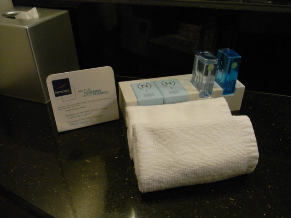 Badezimmer Novotel Deira Creekside Dubai