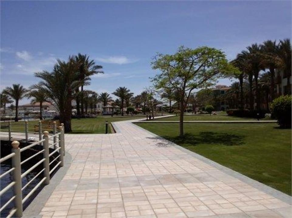 Weg zum Meer Pickalbatros Dana Beach Resort - Hurghada