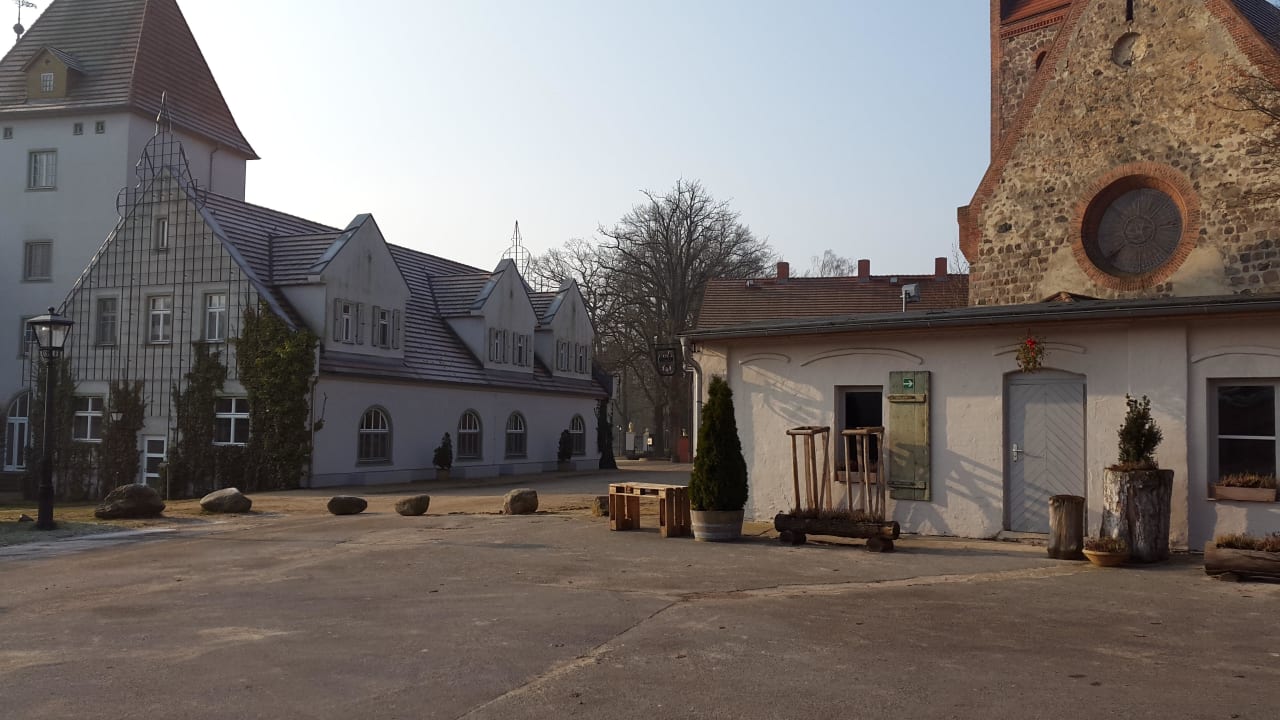 Außenbereiche vom Schlossgelände Schloss & Gut Liebenberg