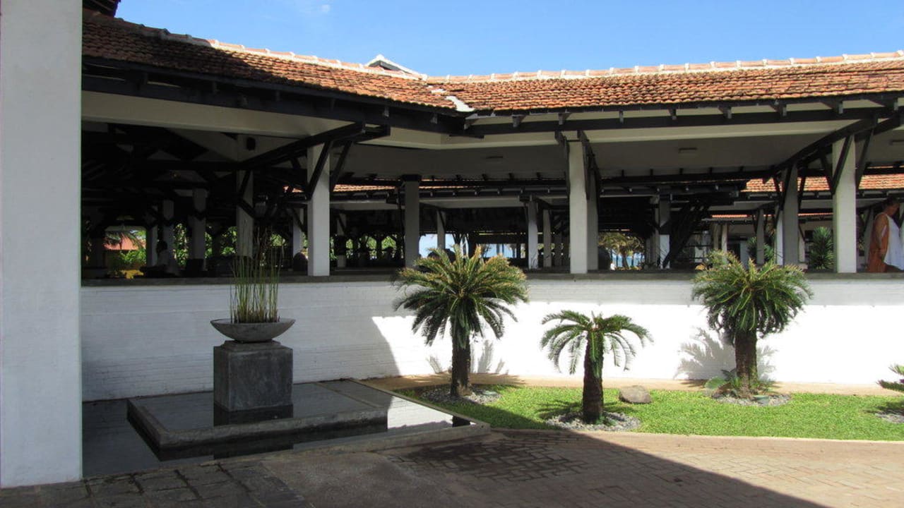 Teil des Einganges Club Hotel Dolphin