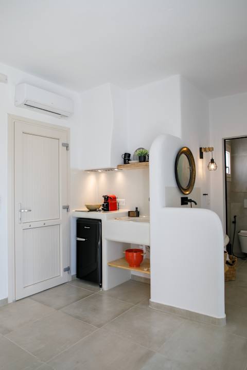 Zimmer Naxos Earth Suites