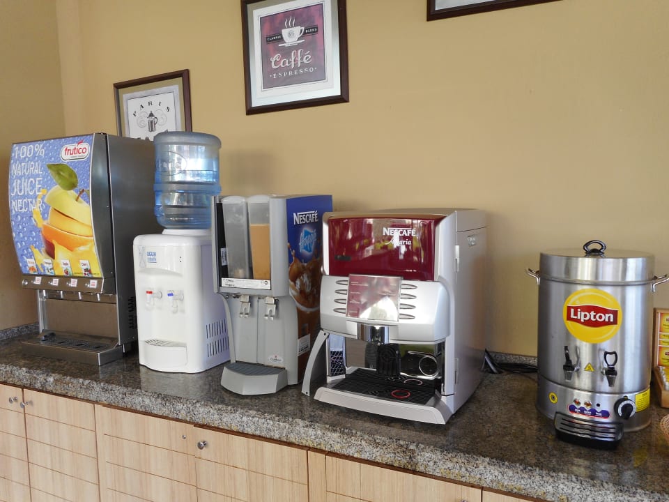 Getränkeautomaten an der Poolbar Club Grand Aqua