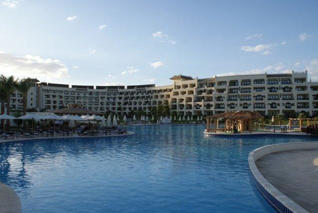 Blick zum Hotel Steigenberger ALDAU Beach Hotel