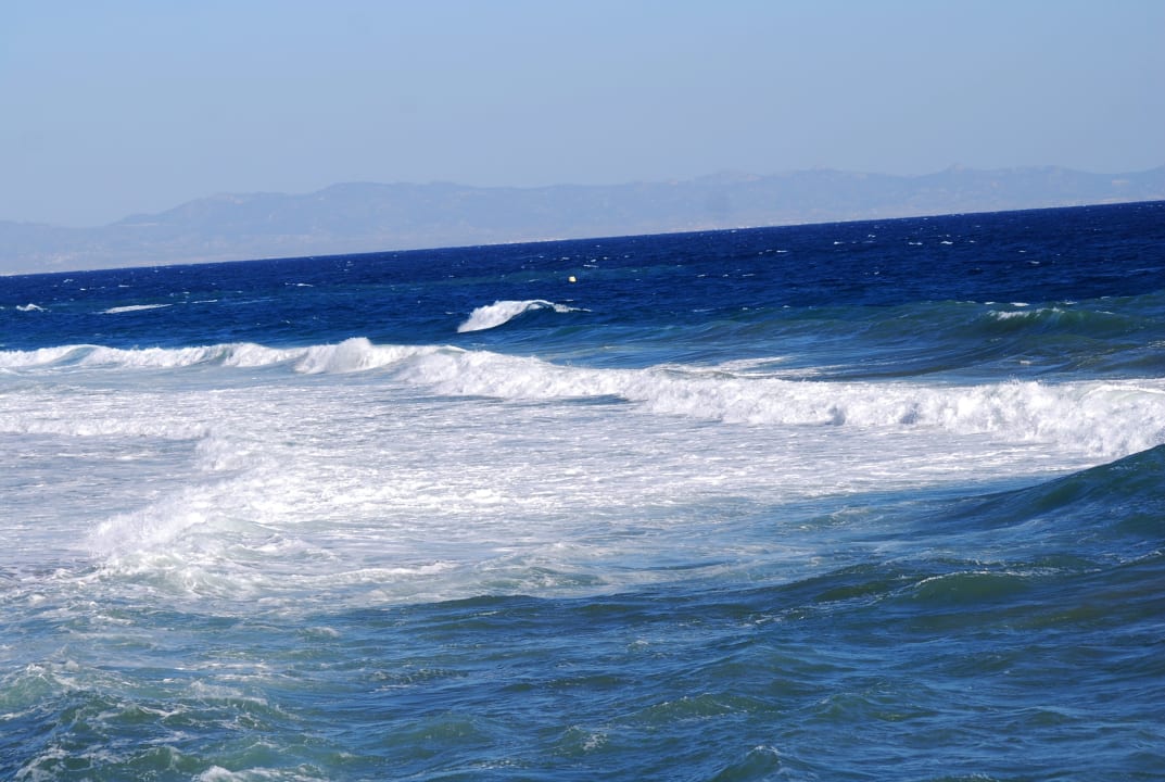 Strand Crystal Springs Beach Hotel