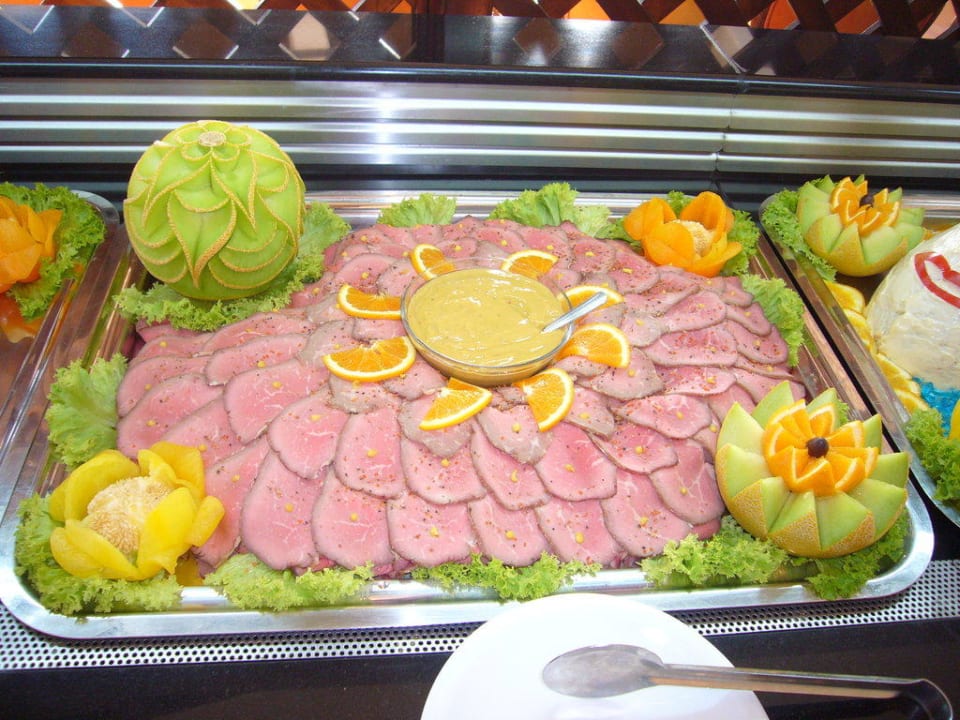 Kunstwerke des Chefkochs Hotel Kalithea Horizon Royal