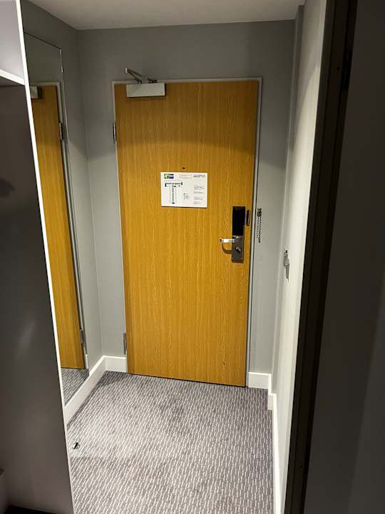 Zimmer Holiday Inn Express Frankfurt - Airport