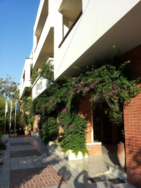 Haupteingang Atrium Ambiance Hotel