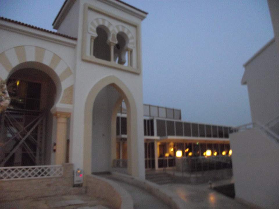 Rechts das Restaurant Old Palace Resort Sahl Hasheesh