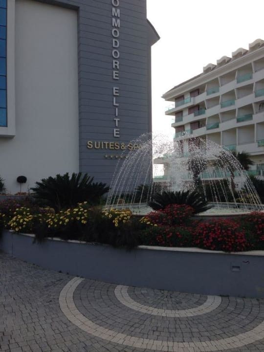 Hoteleingang Commodore Elite Suites & Spa - Adults only