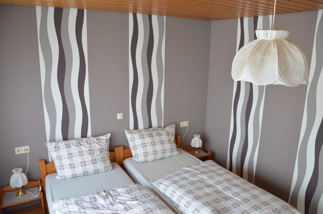 Zimmer Ferienhof Hund (Mengen - Rulfingen) -