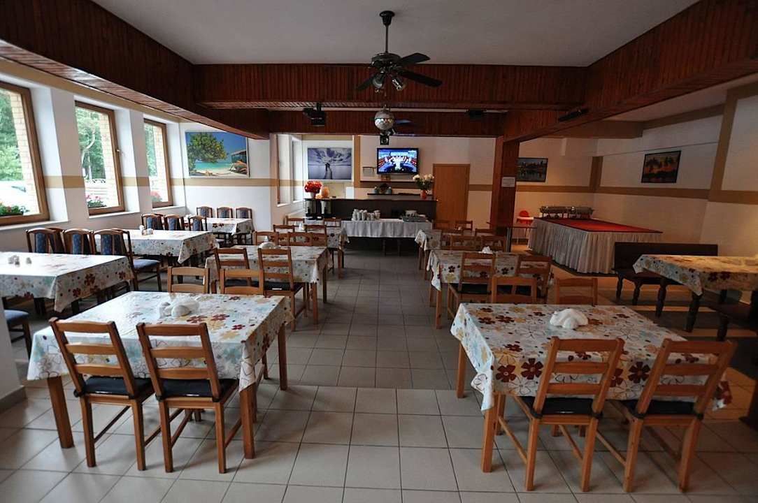 Kamena I - sala konsumpcyjna Ferienanlage Kamena