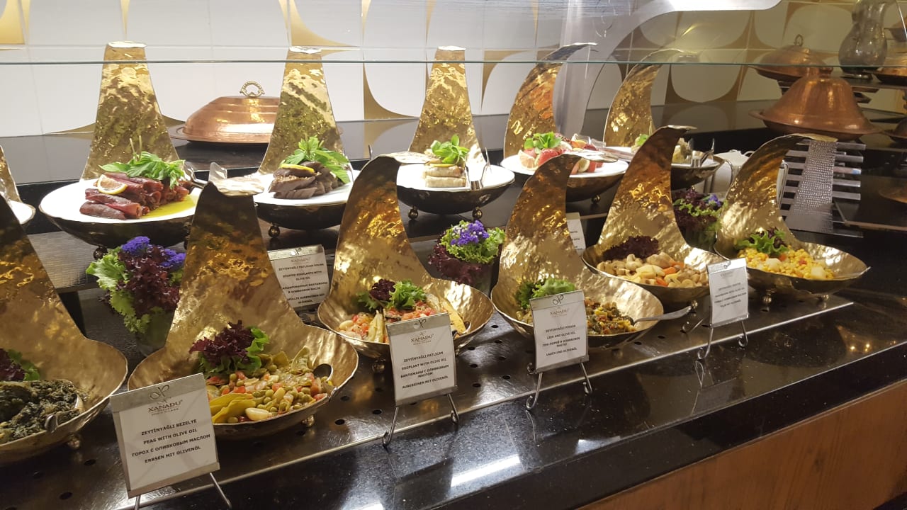 Buffet Xanadu Resort Hotel