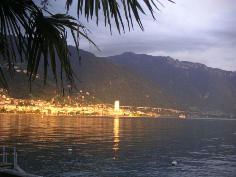 Montreux in der Abendsonne Hotel Ermitage