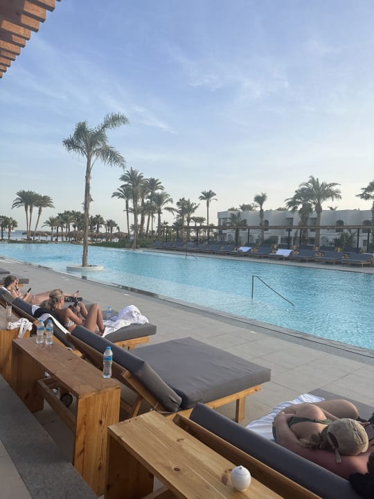 Pool Serry Beach Resort