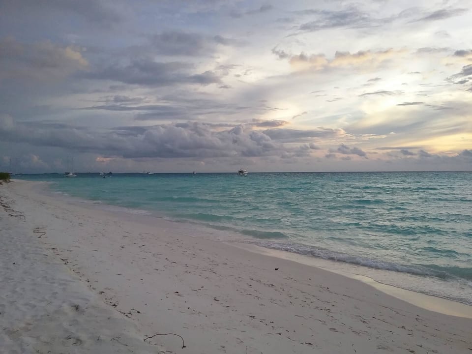 Strand und Meer Meeru Maldives Resort Island