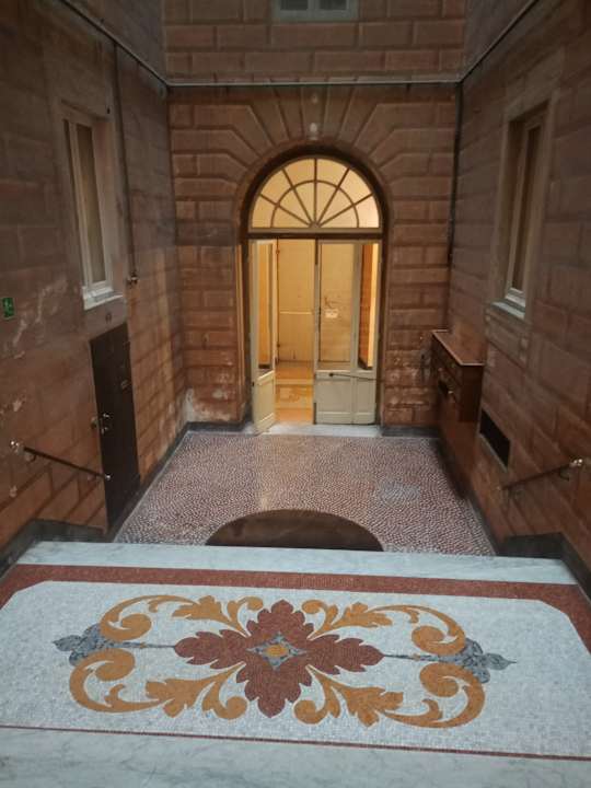 Lobby Sole Rosso Pernotto Smart a Genova Porto