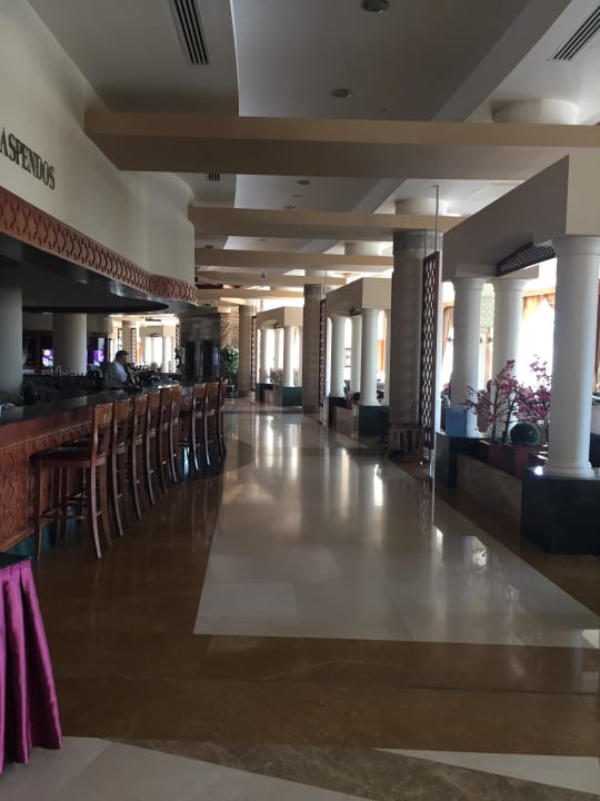 Bar Fame Residence Lara & Spa