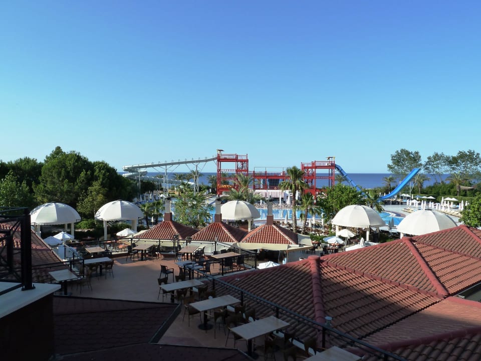 Von der Restaurantterrasse Richtung Pool Asteria Family Belek
