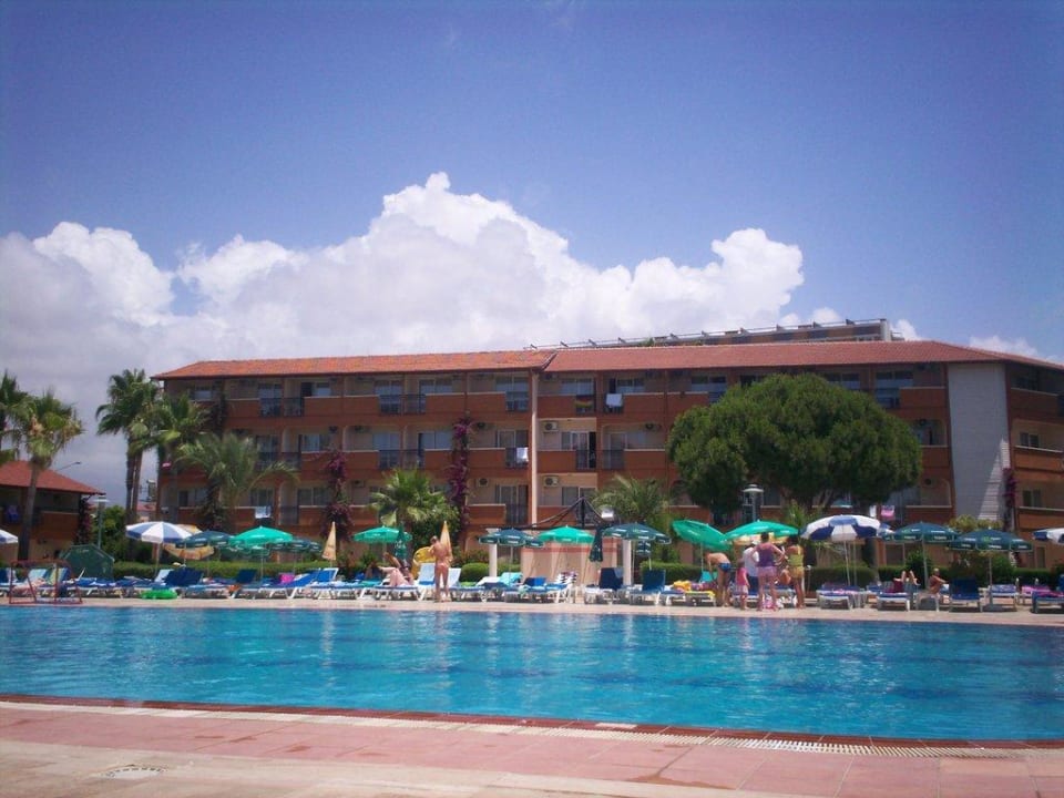 Nebengebäude Club Turtas Beach Hotel