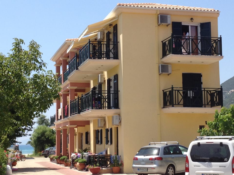 Sea distance Bayside Apartments