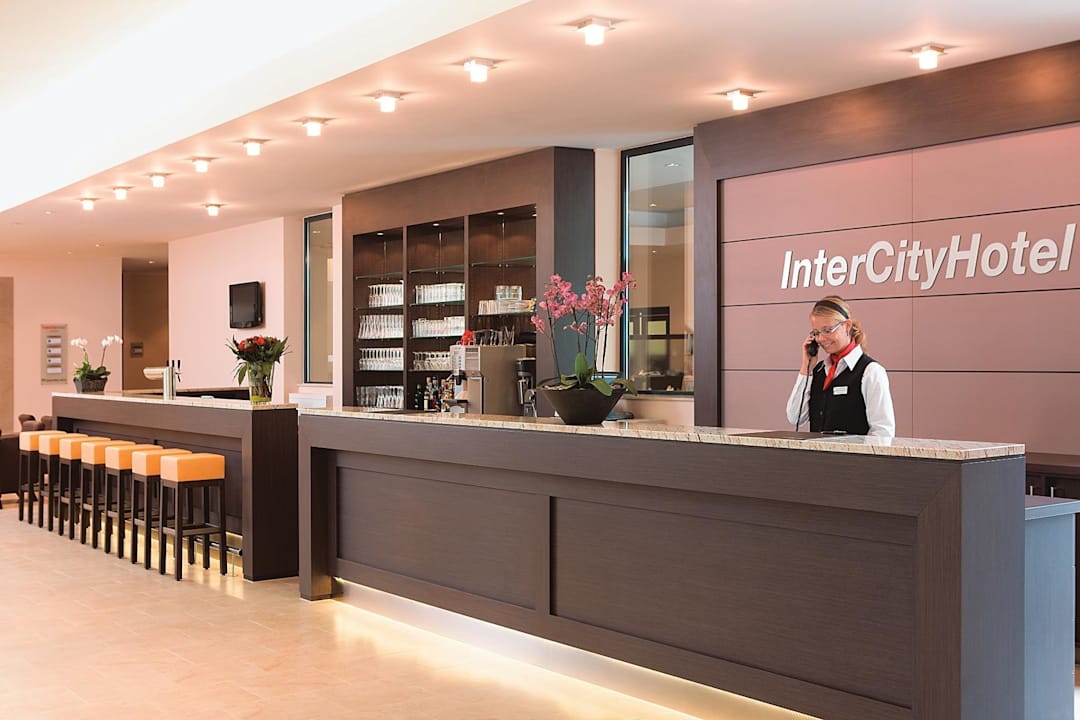 Rezeption IntercityHotel Essen