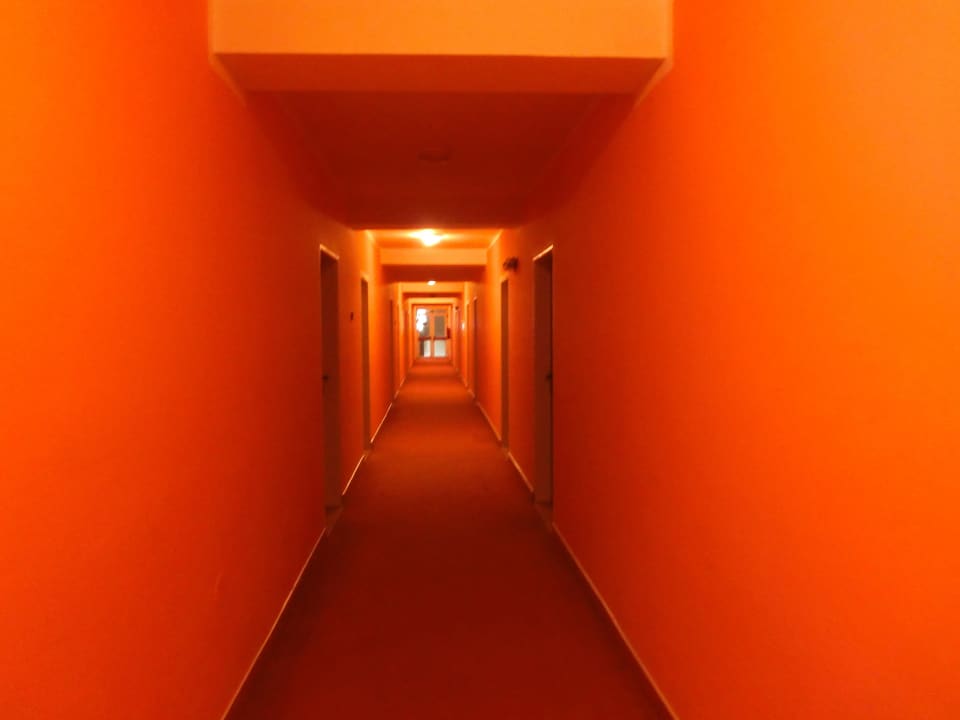 Jede Etage hat eine andere Farbe Wellness Hotel Svornost