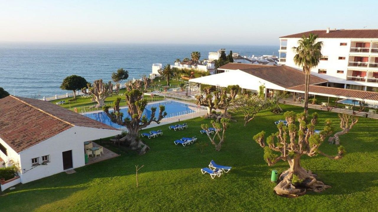 Garten vom Balkon aus Hotel Parador de Nerja