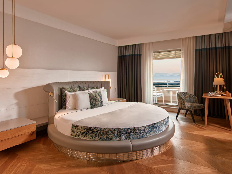 Zimmer Lara Barut Collection