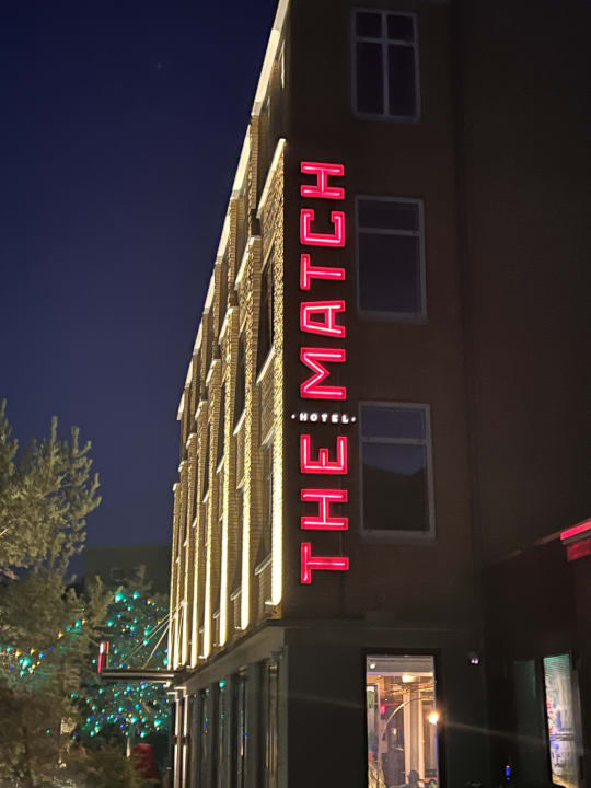 Außenansicht Hotel the Match