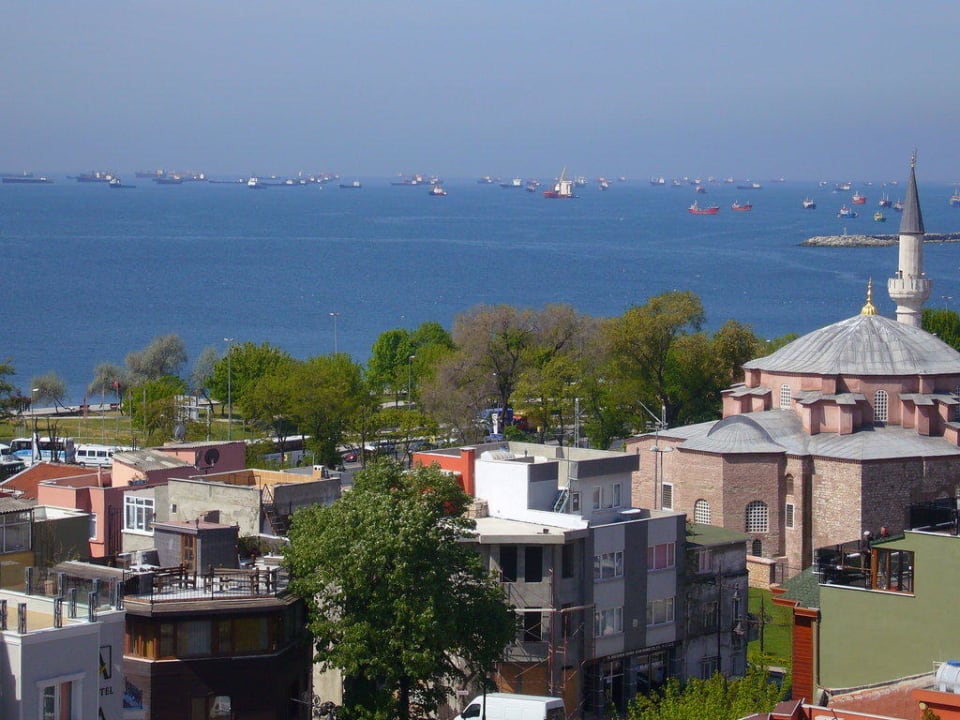 Stau vor dem Bosporus Eresin Hotels Sultanahmet- Boutique Class