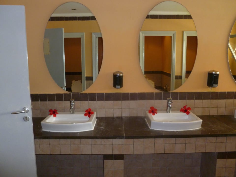 WC im Hauptgebäude Calimera One Resort Jockey