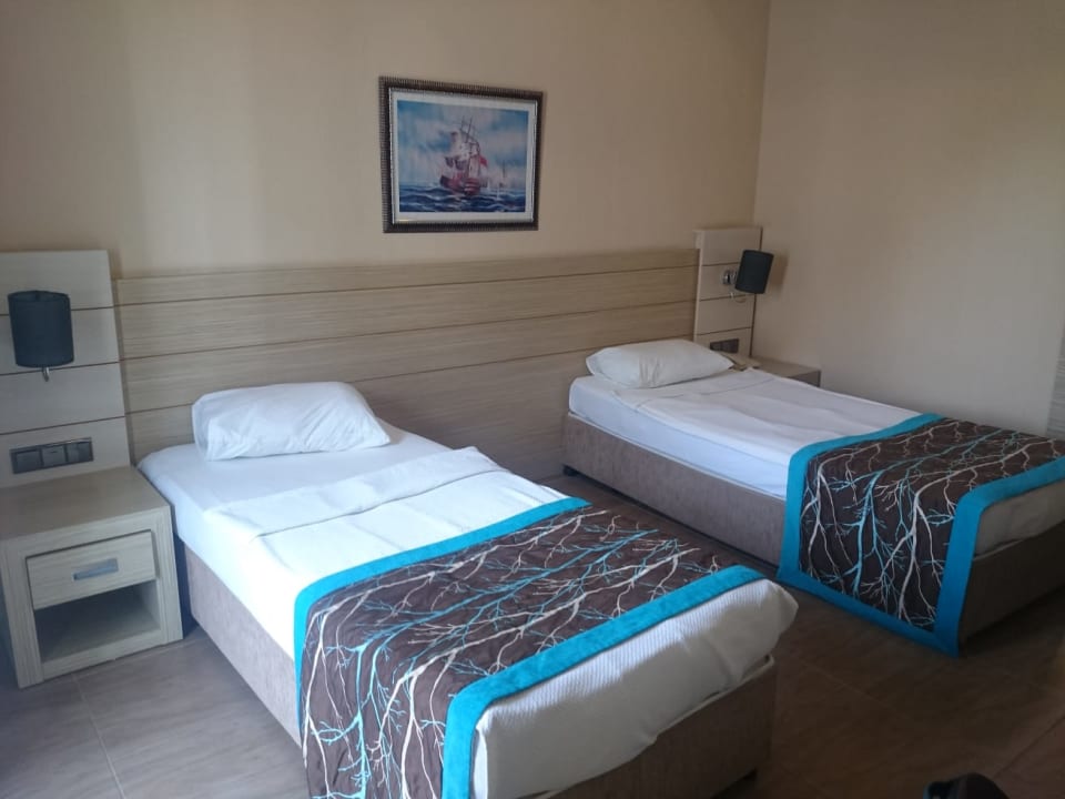 Zimmer Kaila Beach Hotel