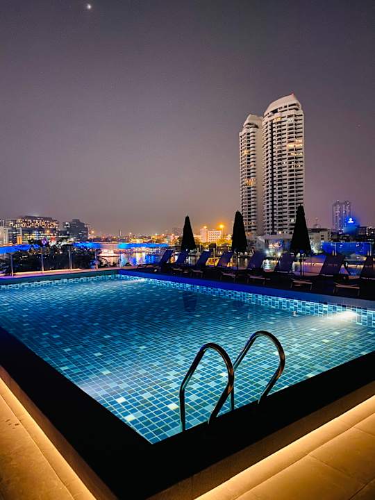 Pool The StandardX, Bangkok Phra Arthit