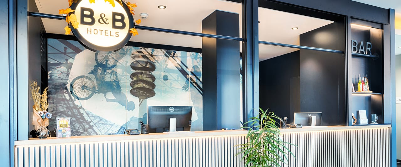 Lobby B&B Hotel München-Olympiapark