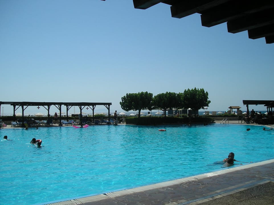 Jeden z hotelowych basenów Aldemar Olympian Village