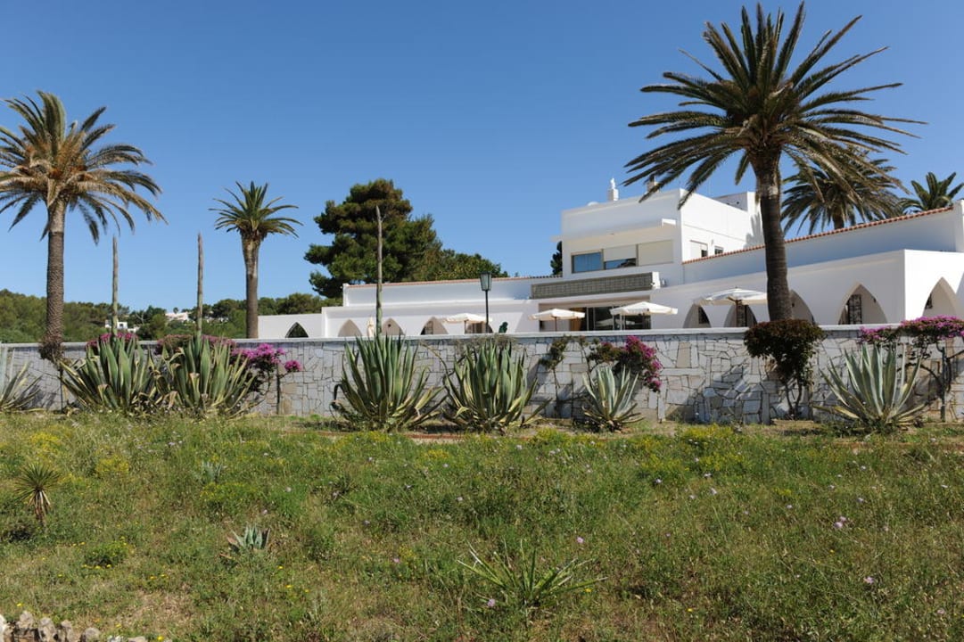 Hotel vom Garten aus gesehen. Casa Três Palmeiras