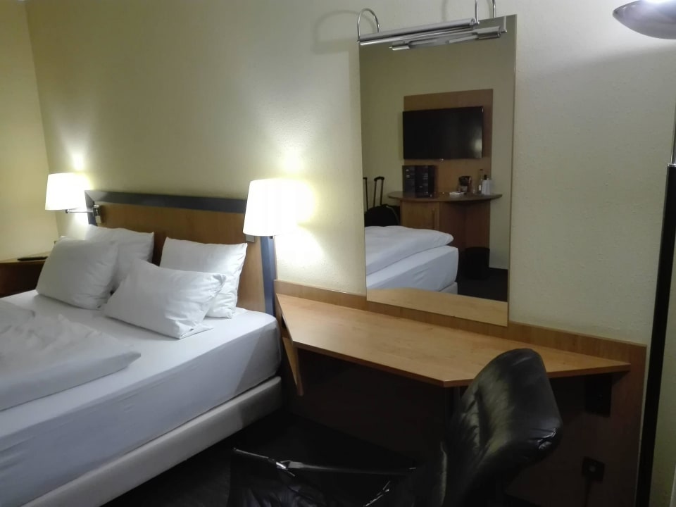Doppelzimmer NH Frankfurt Airport West