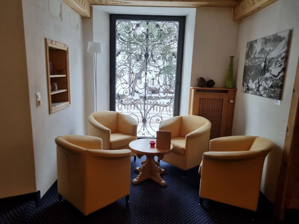 Lobby Hotel Post Sils-Maria