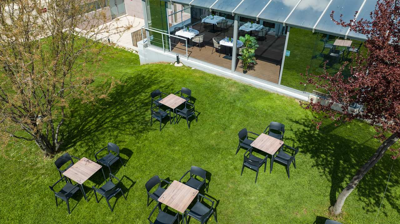 Gartenanlage Ramada by Wyndham Madrid Getafe