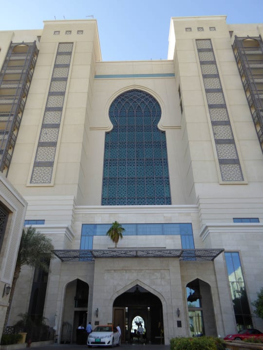 Einfahrt Ajman Saray, a Luxury Collection Resort