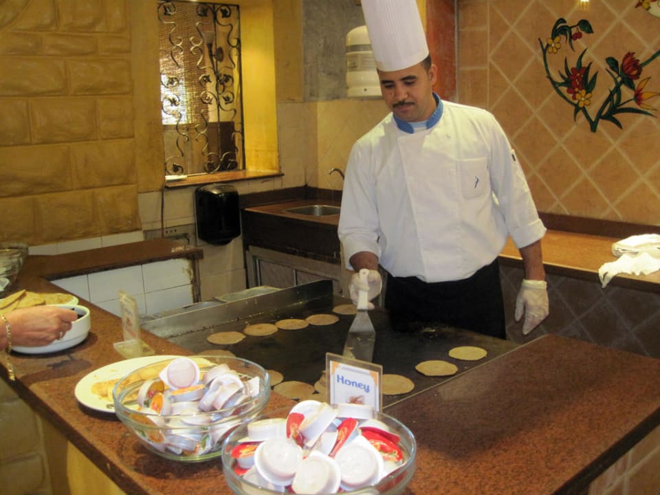 Pancakes am Morgen Pickalbatros Alf Leila Wa Leila Resort - Neverland Hurghada
