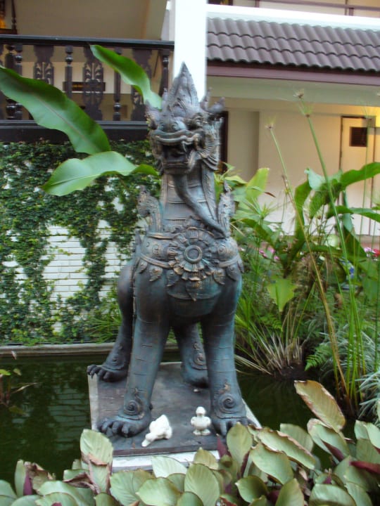 Im Garten Nak Nakara Hotel