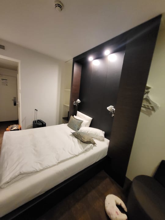 Zimmer Motel One Magdeburg