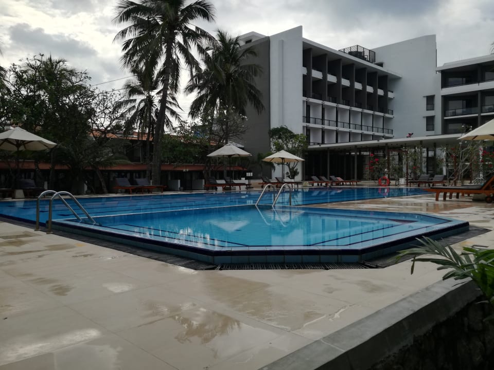Pool Goldi Sands Hotel
