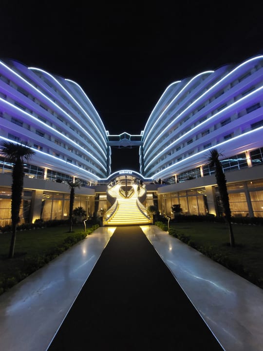 Außenansicht Hotel Miracle Resort