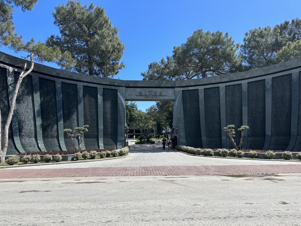 Außenansicht Rixos Sungate
