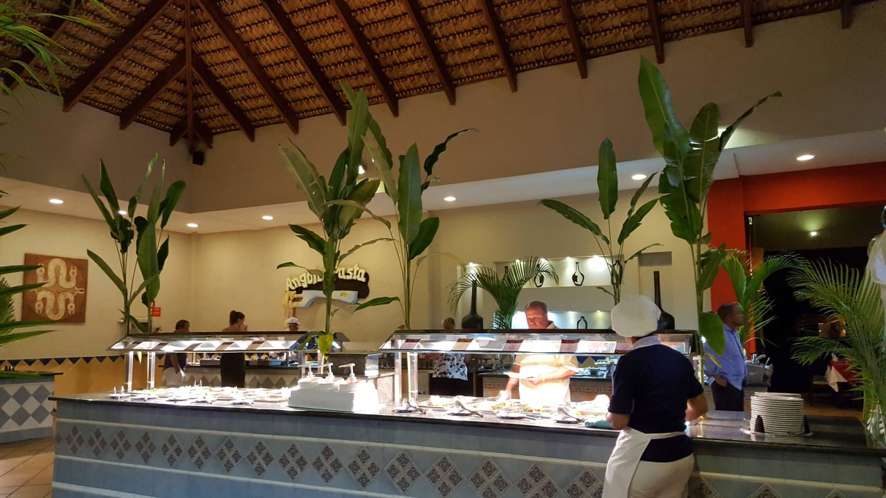 Büffet Punta Cana Princess All Suites Resort & Spa