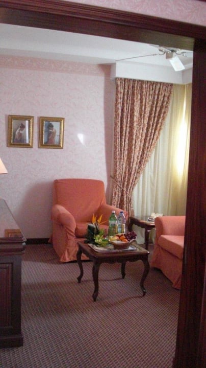 Teilansicht Wohnzimmer Hotel Riu Madeira