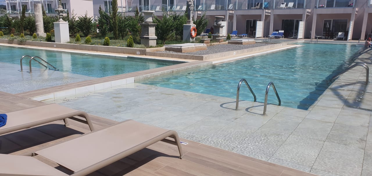 Pool Sandy Villas Resort