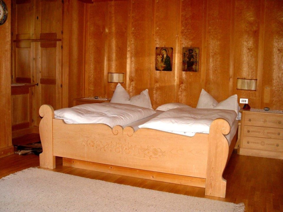 Pure Freude am Bett Mountain Chalet Pra Ronch